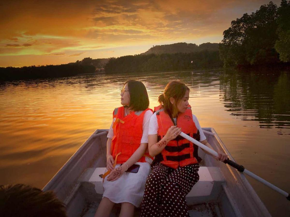 กายัง เฟรนด์ลี วอเตอร์เฮาส์ โฮมสเตย์ โกตาคินาบาลู ภายนอก รูปภาพ